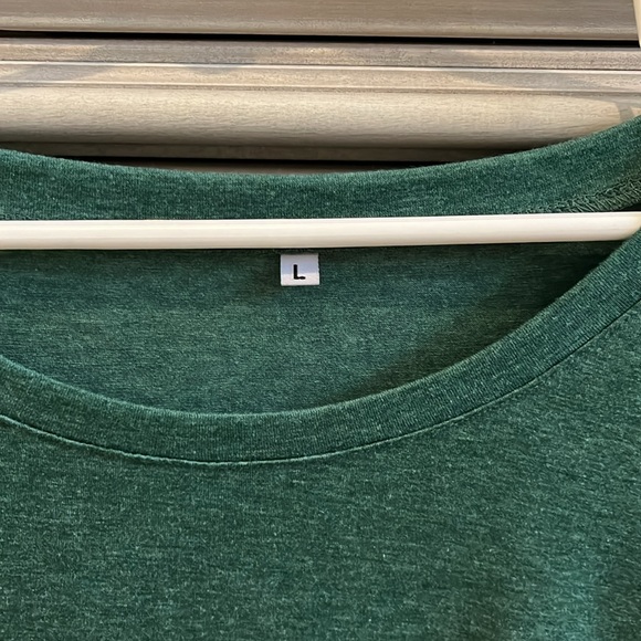 Women’s top. Unknown brand. Bought on Amazon. - Picture 2 of 2